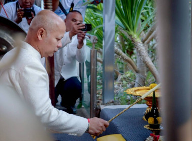 ร่วมพิธีทำบุญตักบาตรวันธรรมสวนะ จังหวัดหนองบัวลำภู ... พารามิเตอร์รูปภาพ 1